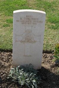 Ismailia War Memorial Cemetery - Tomlinson, Ronald